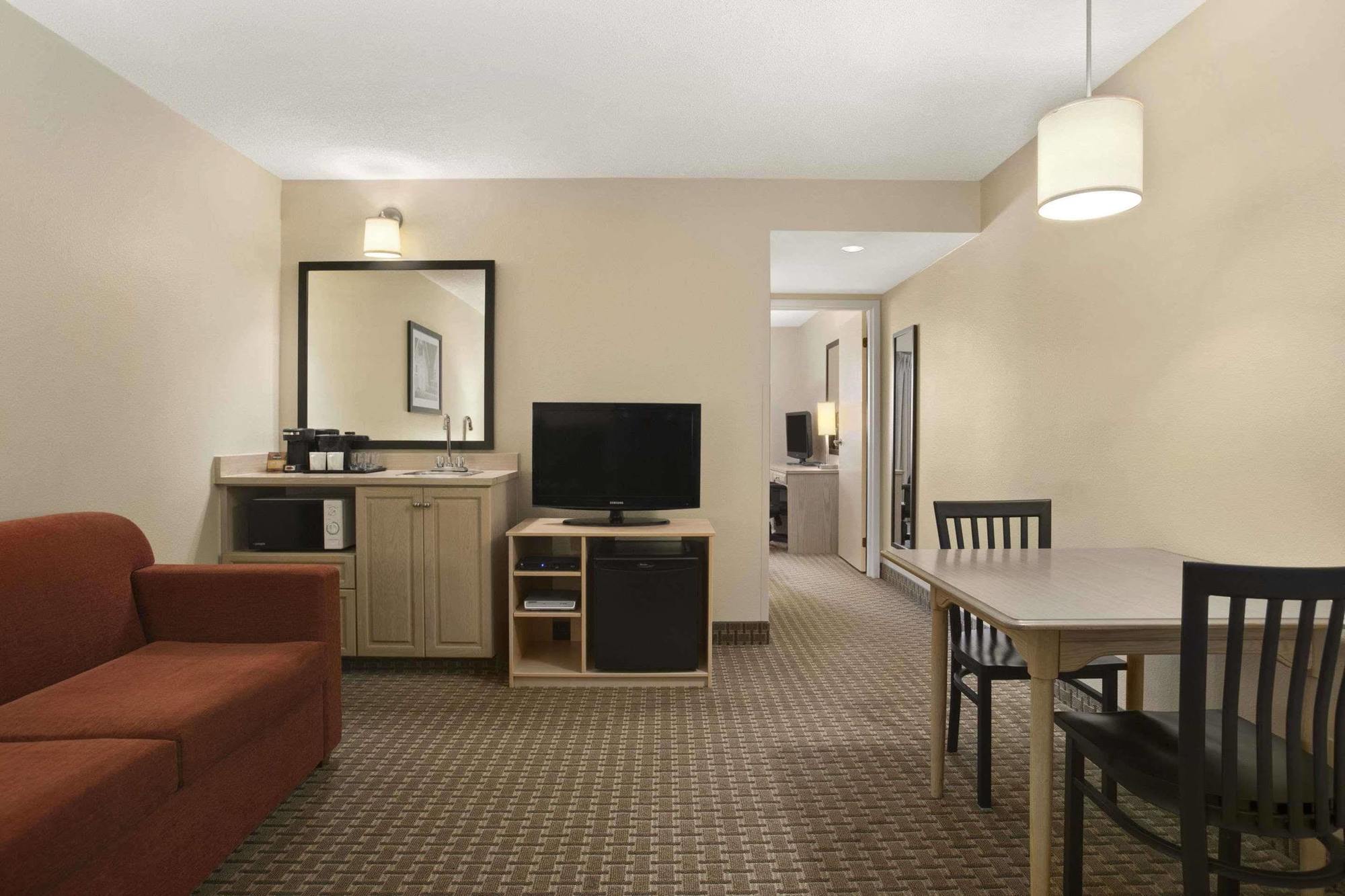 Country Inn & Suites Dartmouth Halifax Exterior photo